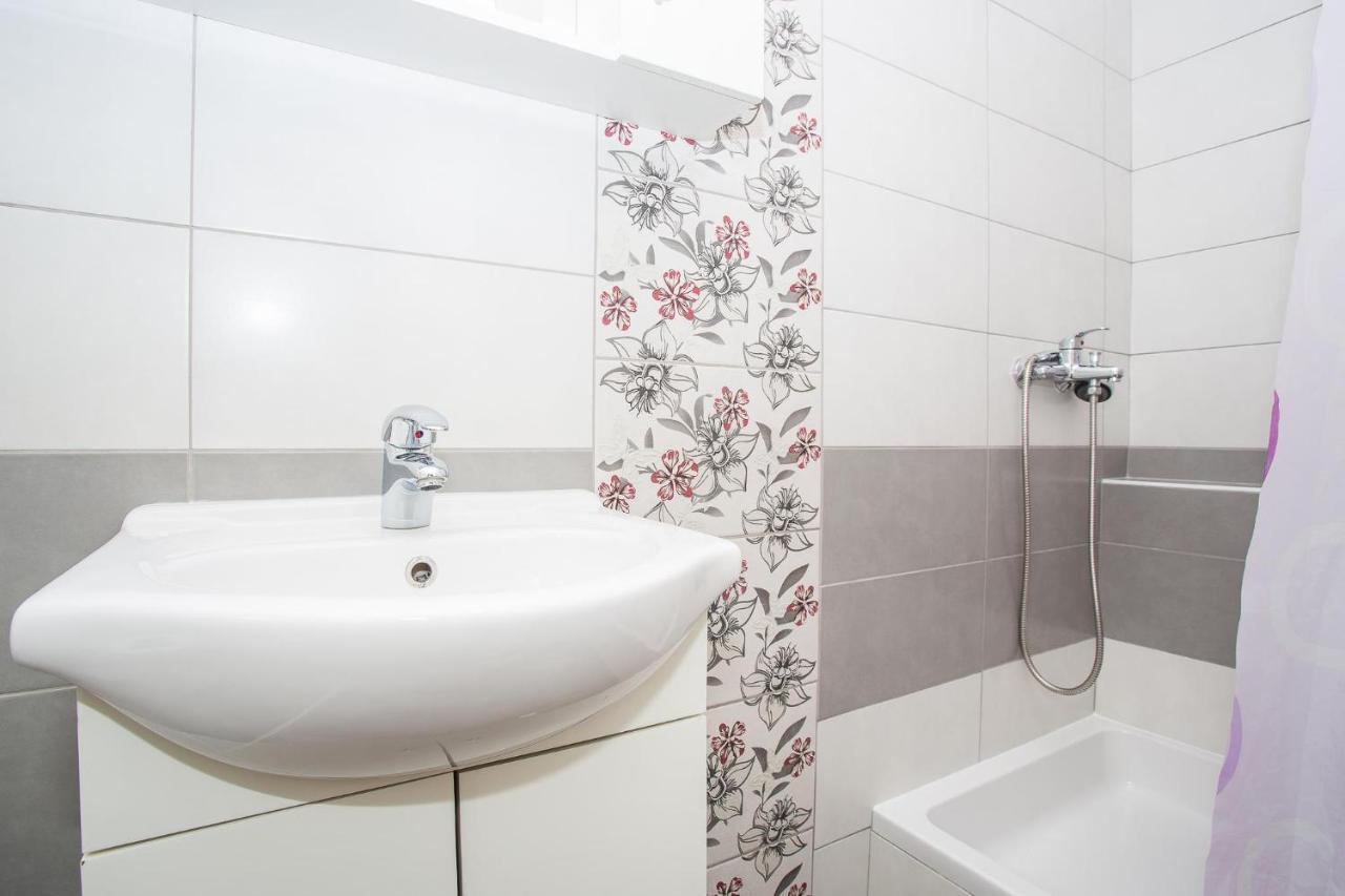 Apartments Makaus Супетарска Драга Екстериор снимка