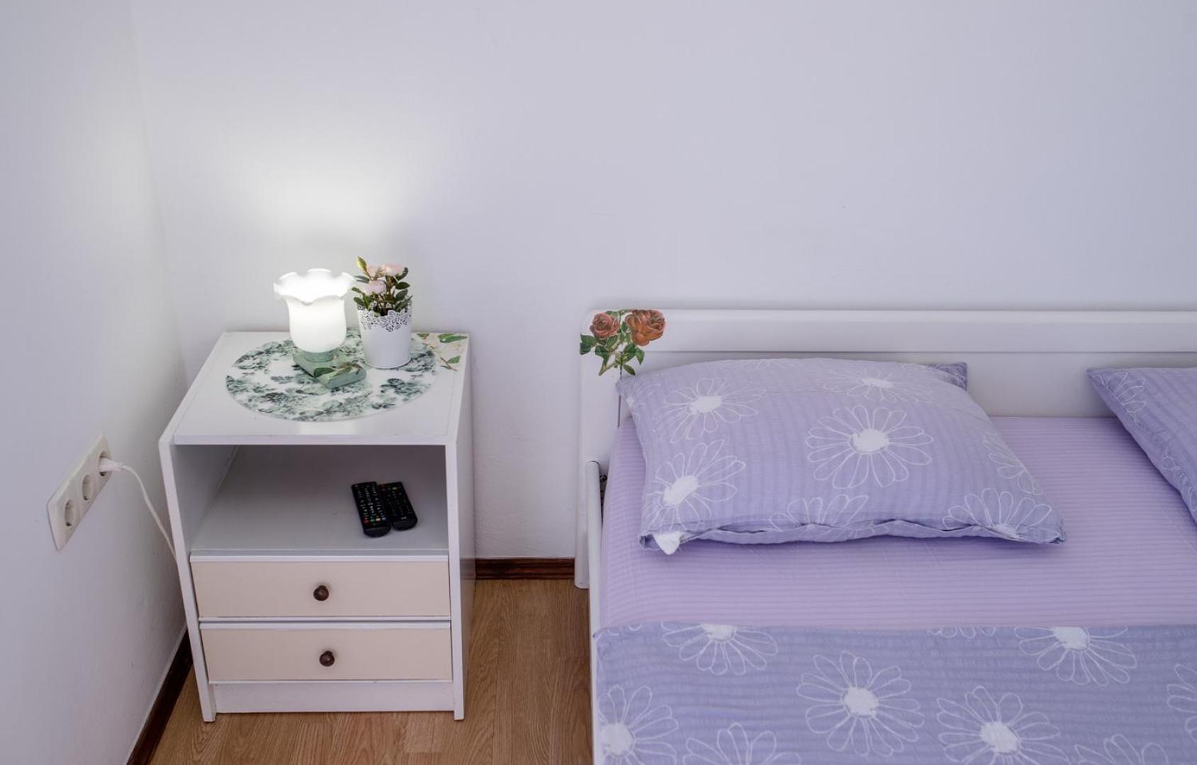 Apartments Makaus Супетарска Драга Екстериор снимка